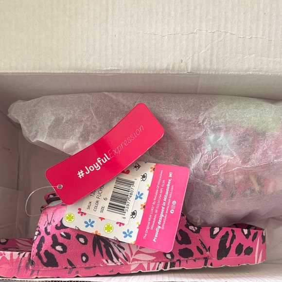 Pink Leopard Print Sandals - Picture 2 of 3